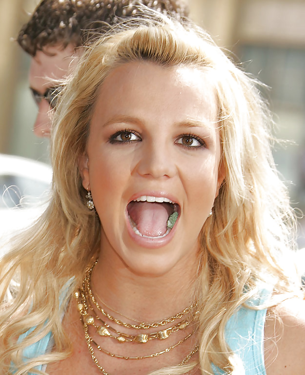 Britney spears 
 #31118549