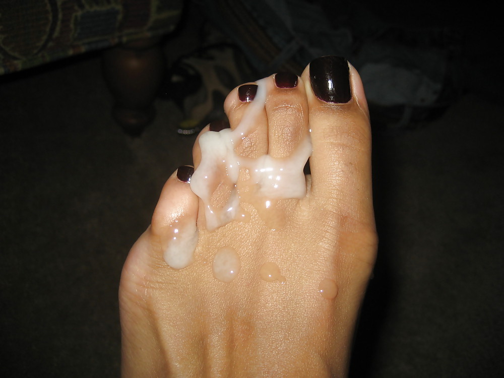 熟女の足コキ
 #36103946