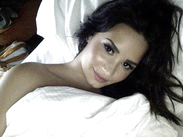 Demi Lovato Leaked Cell Phone Photo's #25372640