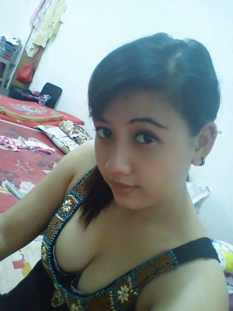 Tetek gebu
 #40407405