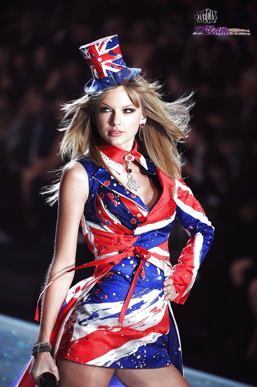 Tons more taylor swift
 #39078701