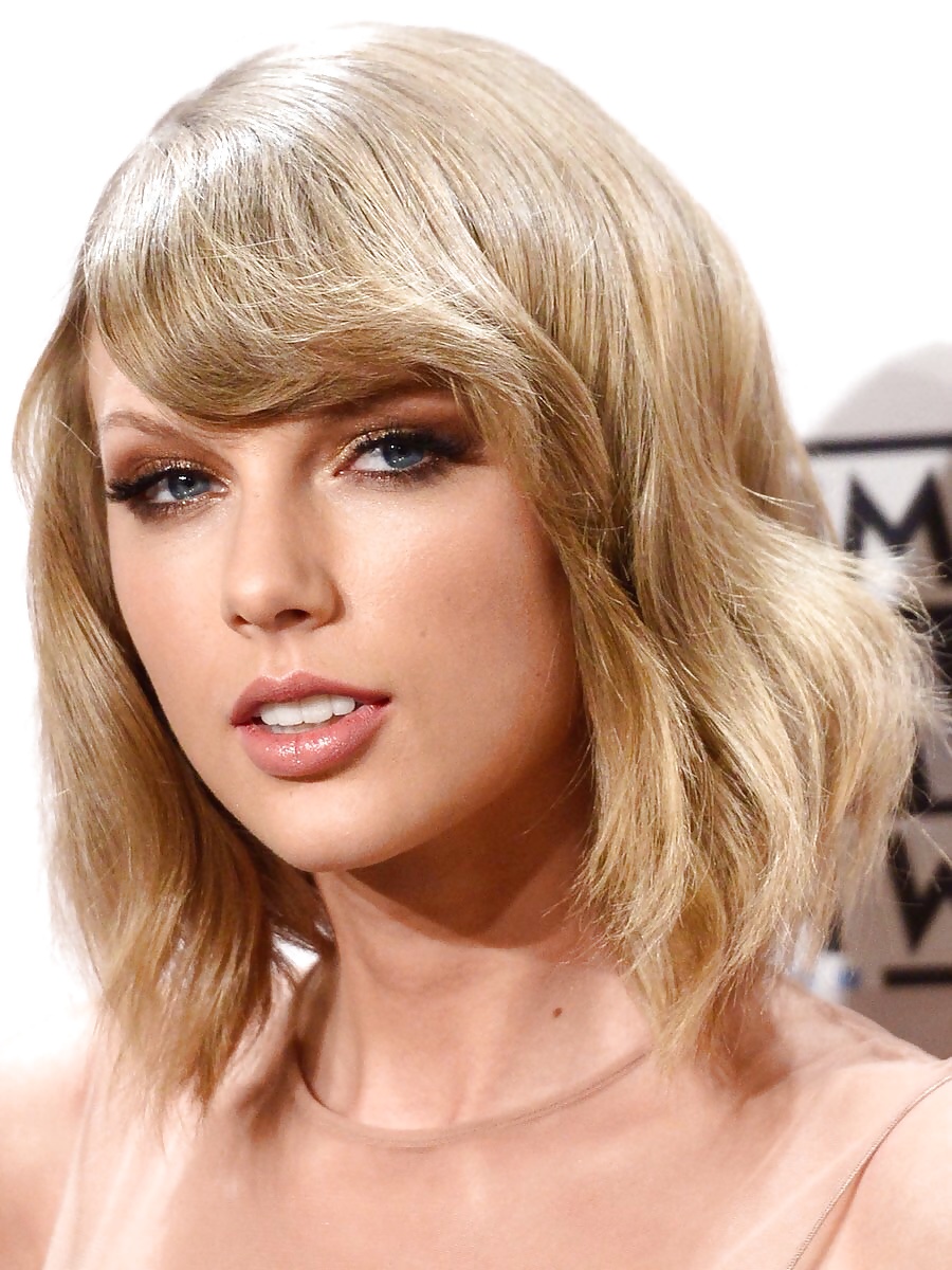 Tons more taylor swift
 #39078795