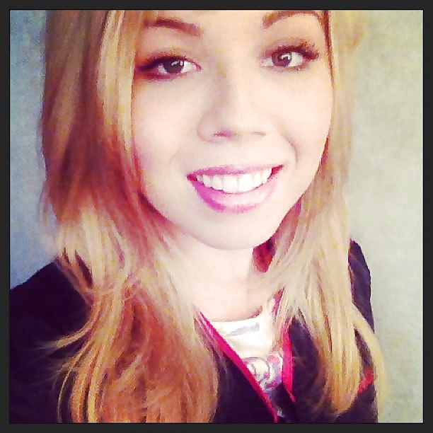Jennette mccurdy
 #27097461
