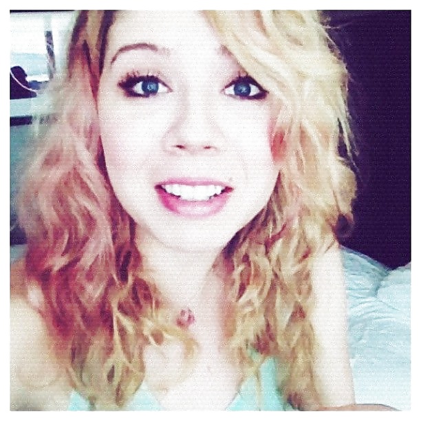 Jennette mccurdy
 #27097466