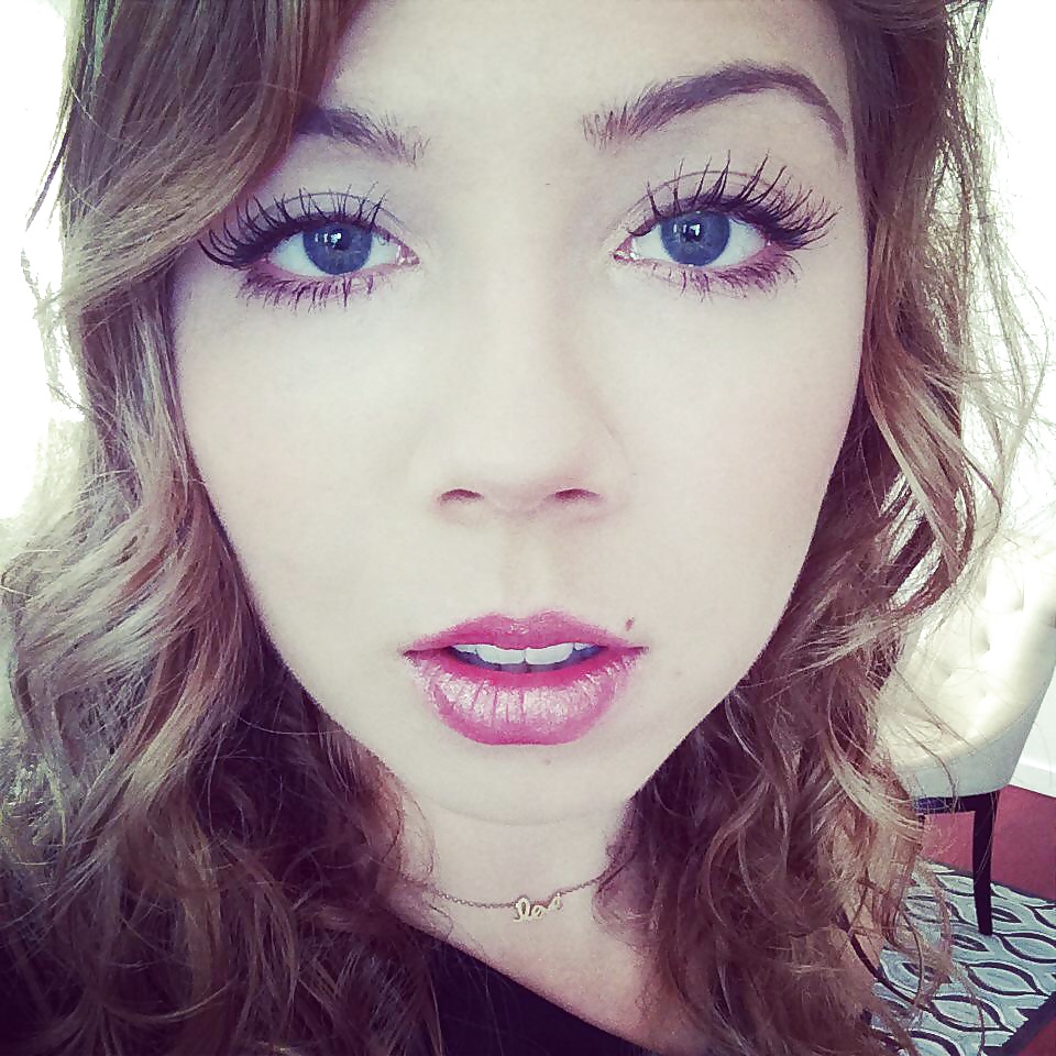 Jennette mccurdy
 #27097496
