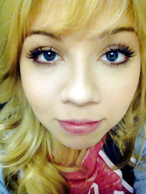 Jennette mccurdy
 #27097529