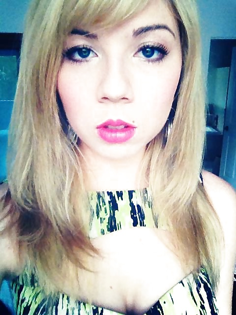 Jennette mccurdy
 #27097569