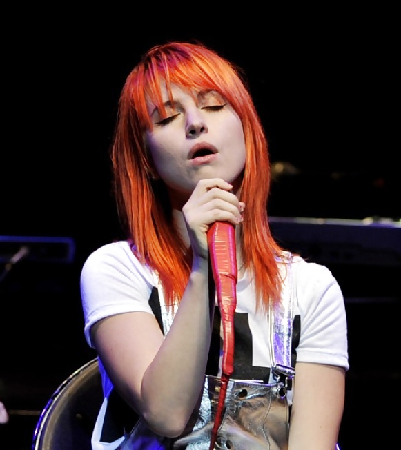 Hayley Williams - Born to tease #26937982