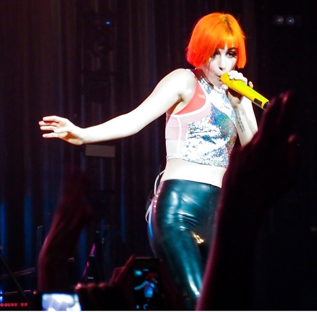 Hayley Williams - Born to tease #26937998