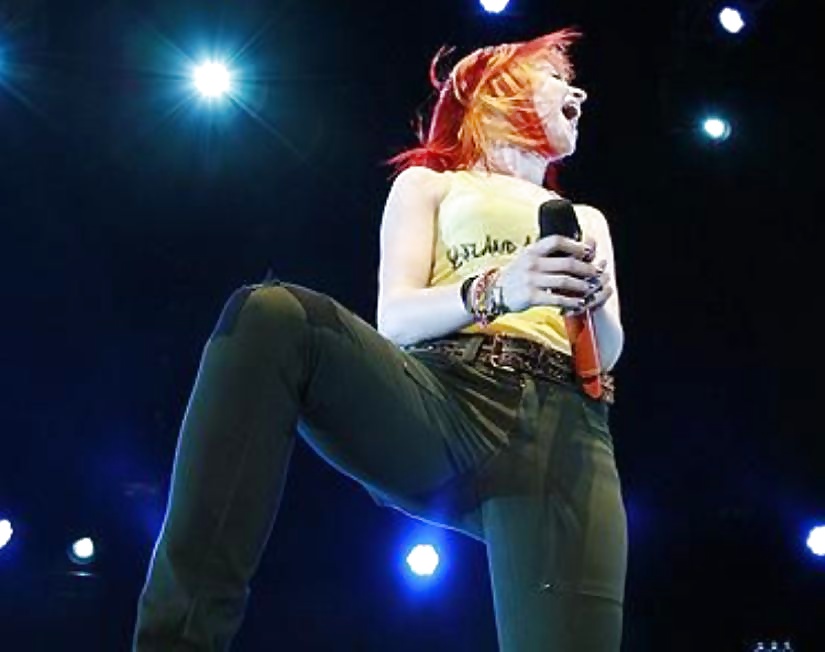 Hayley Williams - Born to tease #26938003