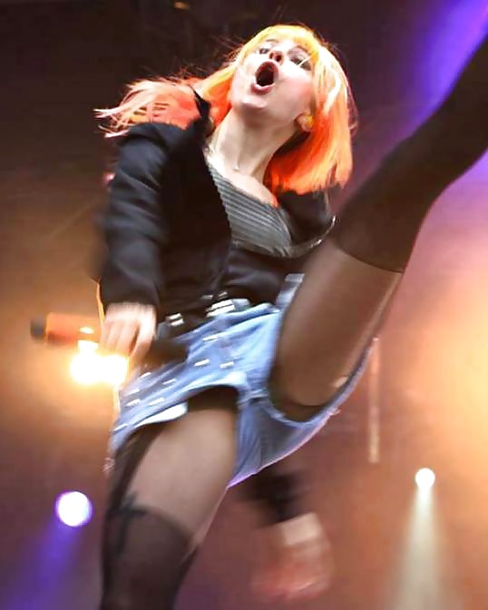 Hayley Williams - Born to tease #26938149