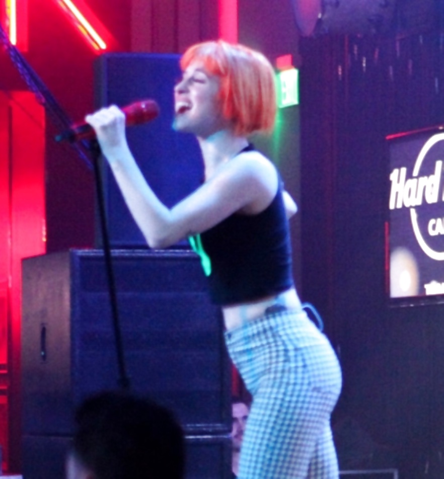 Hayley williams - nato per prendere in giro
 #26938342