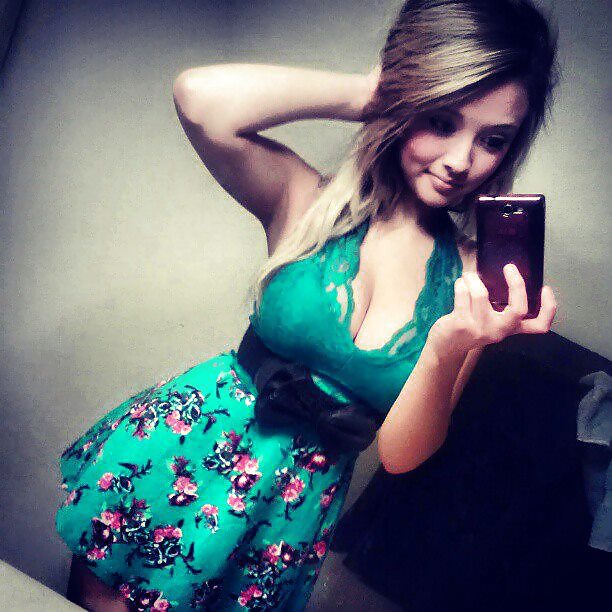 Pretty dresses #24141986