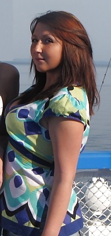 Perra con tetas follables ! comentario 
 #34295096