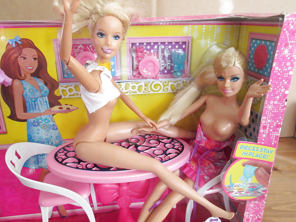 Twin Barbie sisters share a snack #40383960