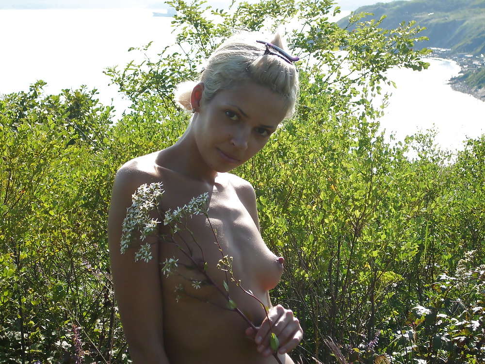 Amateur Nacktfotos - Russische Sexy Blonde Teenager-Mädchen #25556349