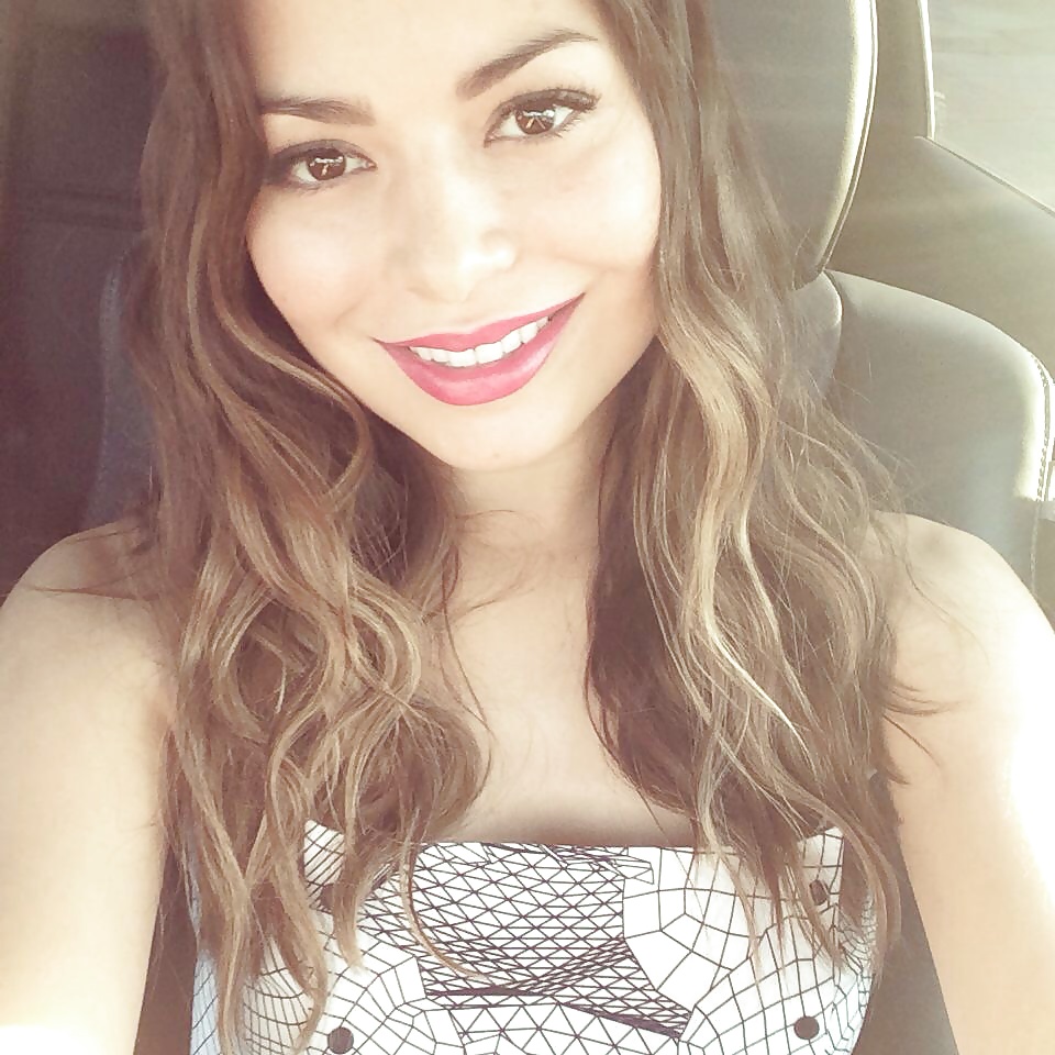 Miranda cosgrove tiene un pene
 #22868481