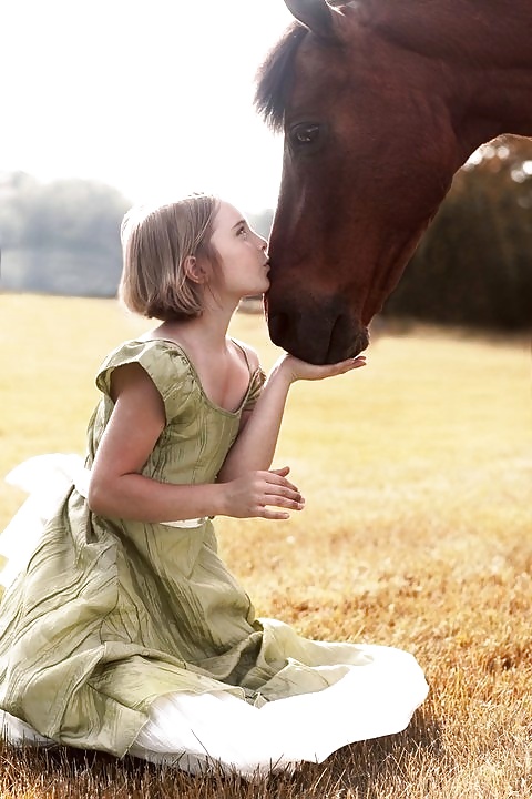 Mujeres y caballos
 #25950725