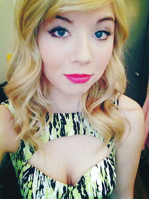 Jennette McCurdy #33532921