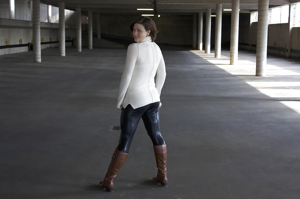 Hiny leggings and boots2 #29649760