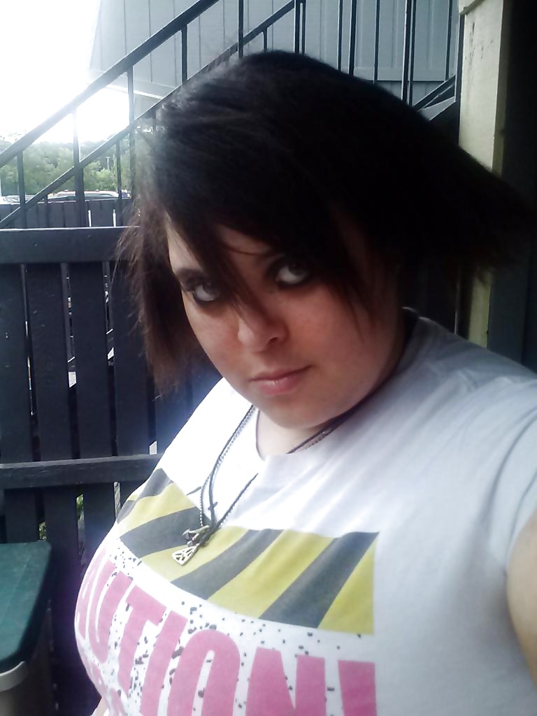 Große Dame Ist Ziemlich Beängstigend #24429266