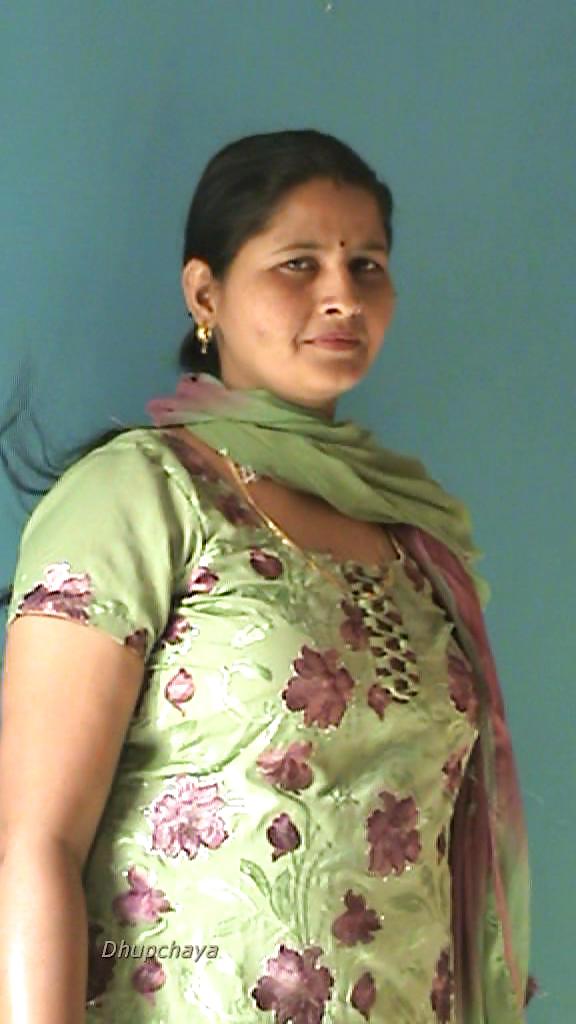 Supur sexy aunty
 #23082274