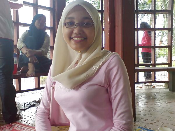 Tudung asrama
 #29270275