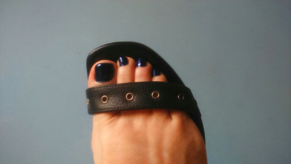 Here I present to new feet! Courtesy of my friend Cristina!  #30116990