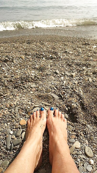 Here I present to new feet! Courtesy of my friend Cristina!  #30117038