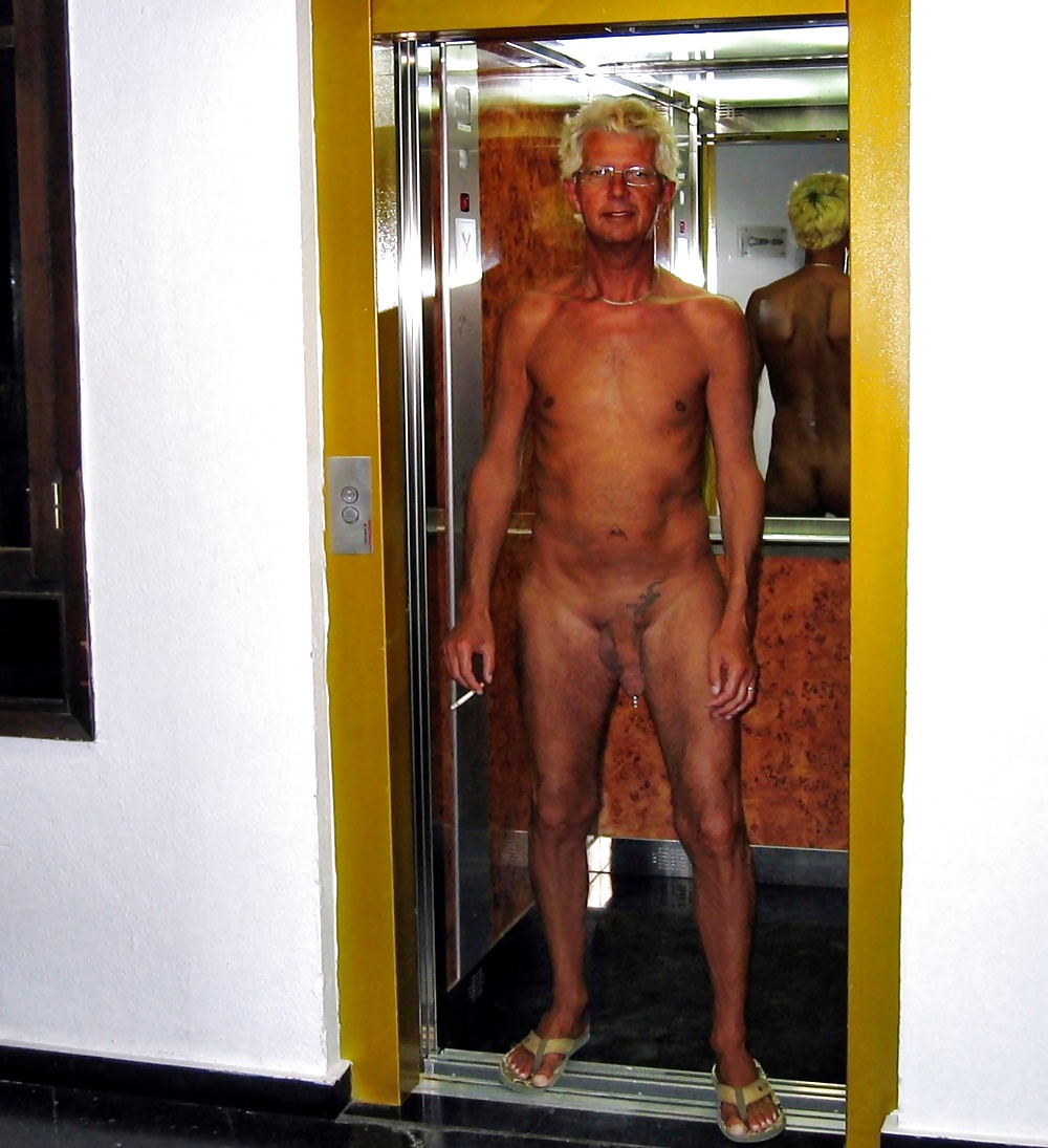 Buck naked and publicly in the hotel #25929083