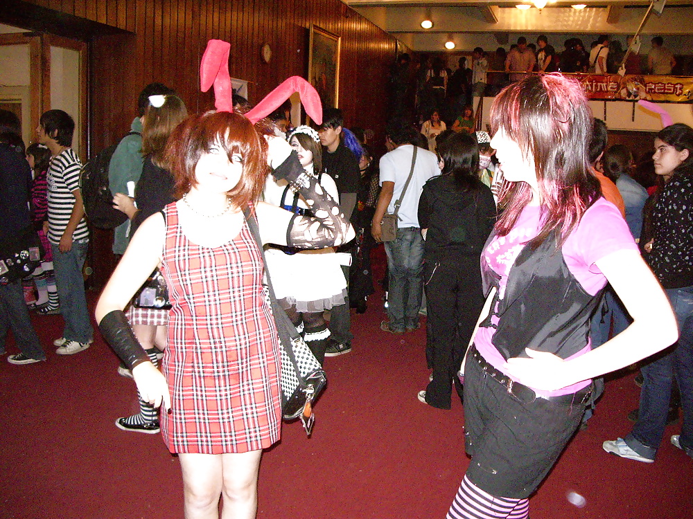 Chilean teens in cosplay show
 #40829147