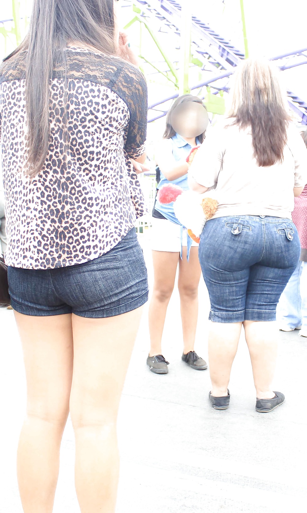 Candid Huge Latina Mom Ass in Jeans #31359603