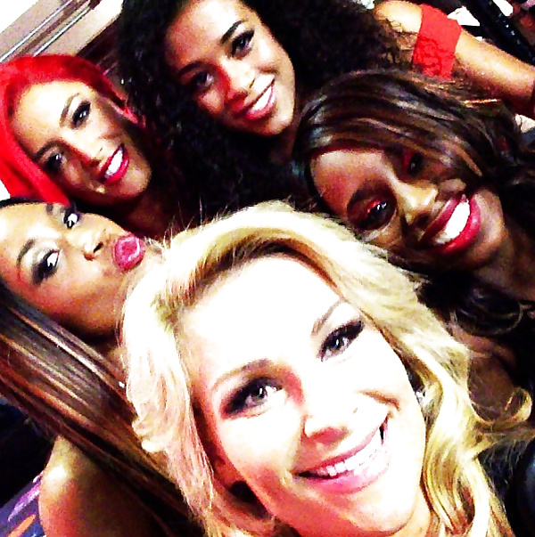 WWE Divas  #33167885