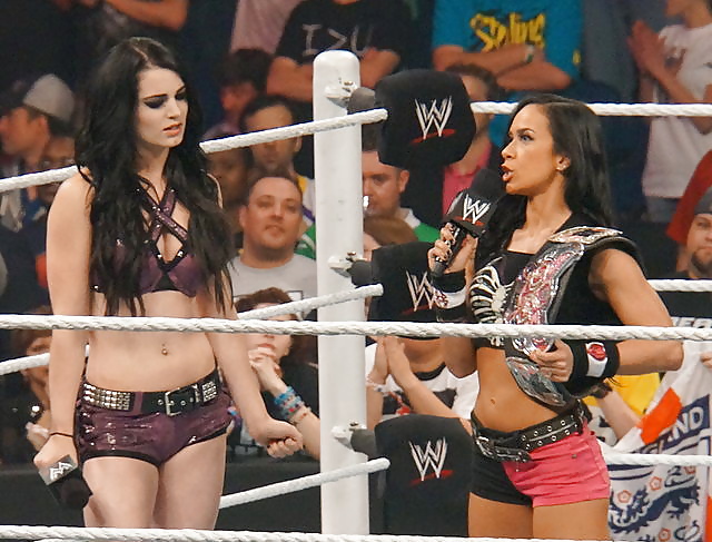 WWE Divas  #33167979