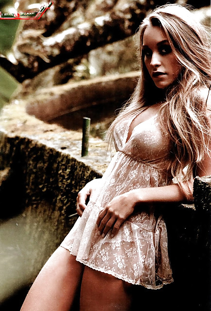 Carla Diaz #38005105