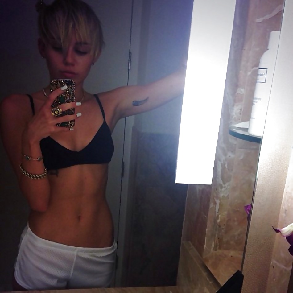 Miley Cyrus #24080820