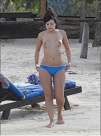 Celebrity Flashes and Nudes #30455714