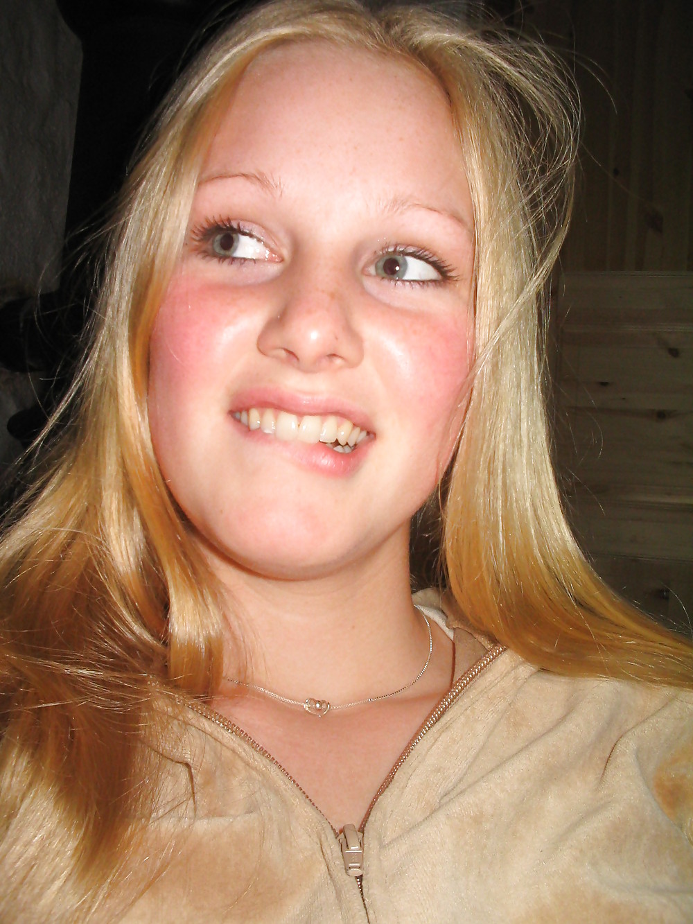 ブロンドNextdoor
 #34557647