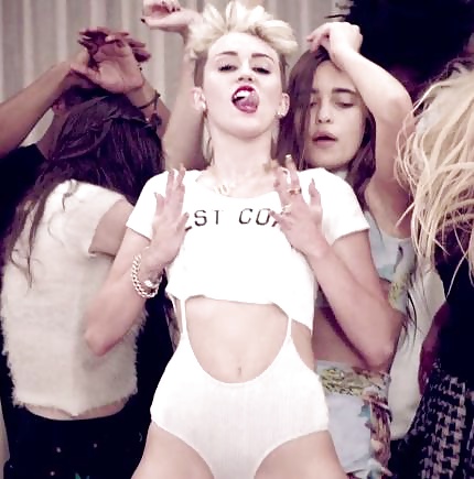Miley Cyrus - Oben Ohne & Sexy !!! #25150505