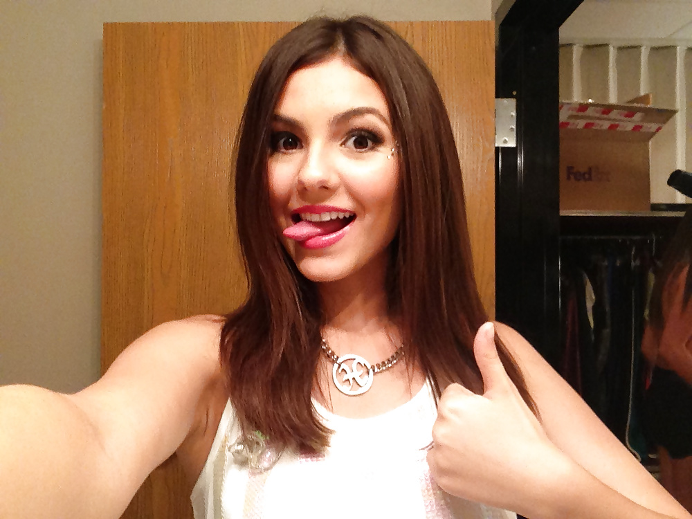 Victoria Justice Nude Leaked Pics  #32777257