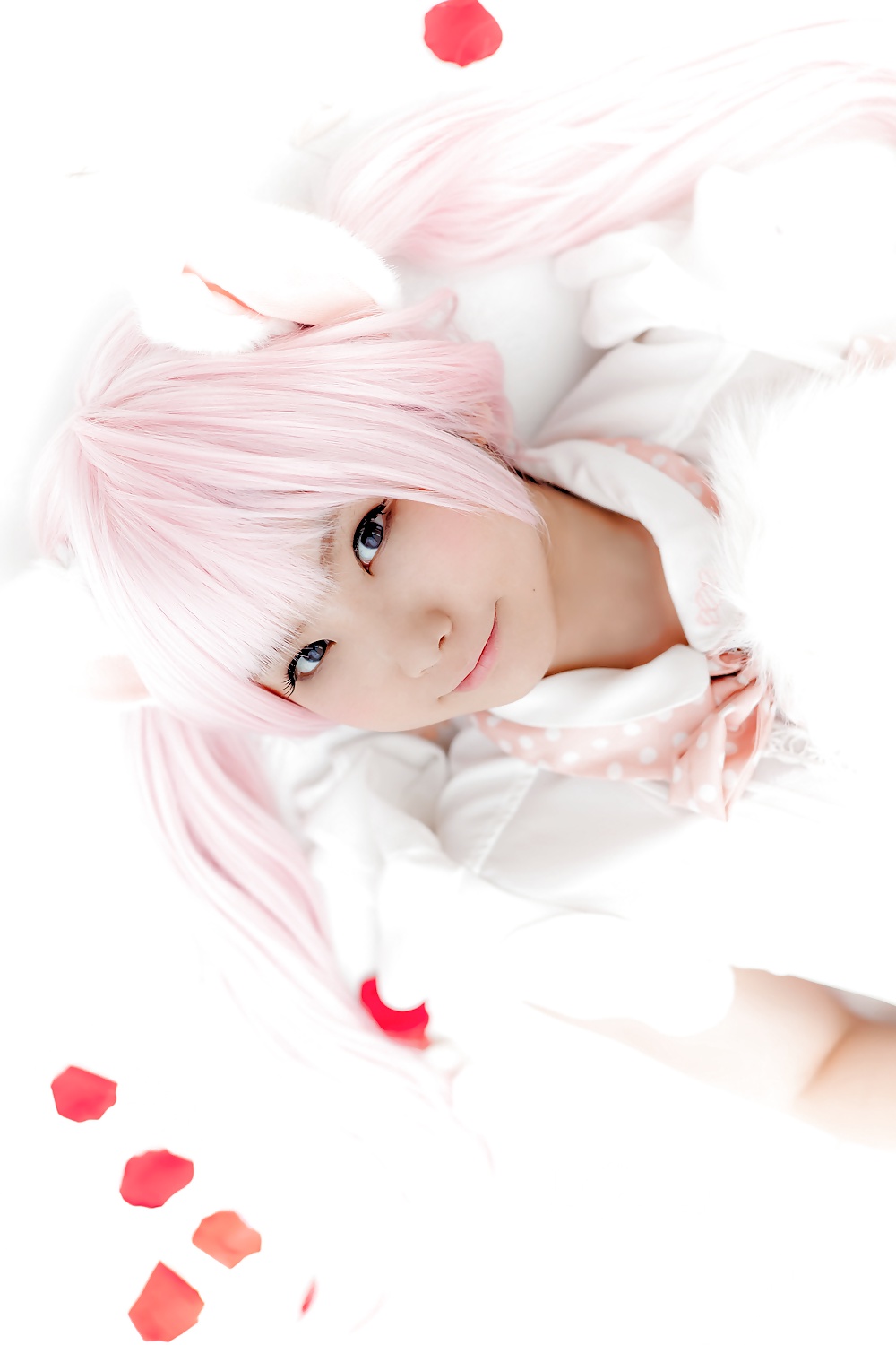 Asiatica cosplay in bianco
 #26558805