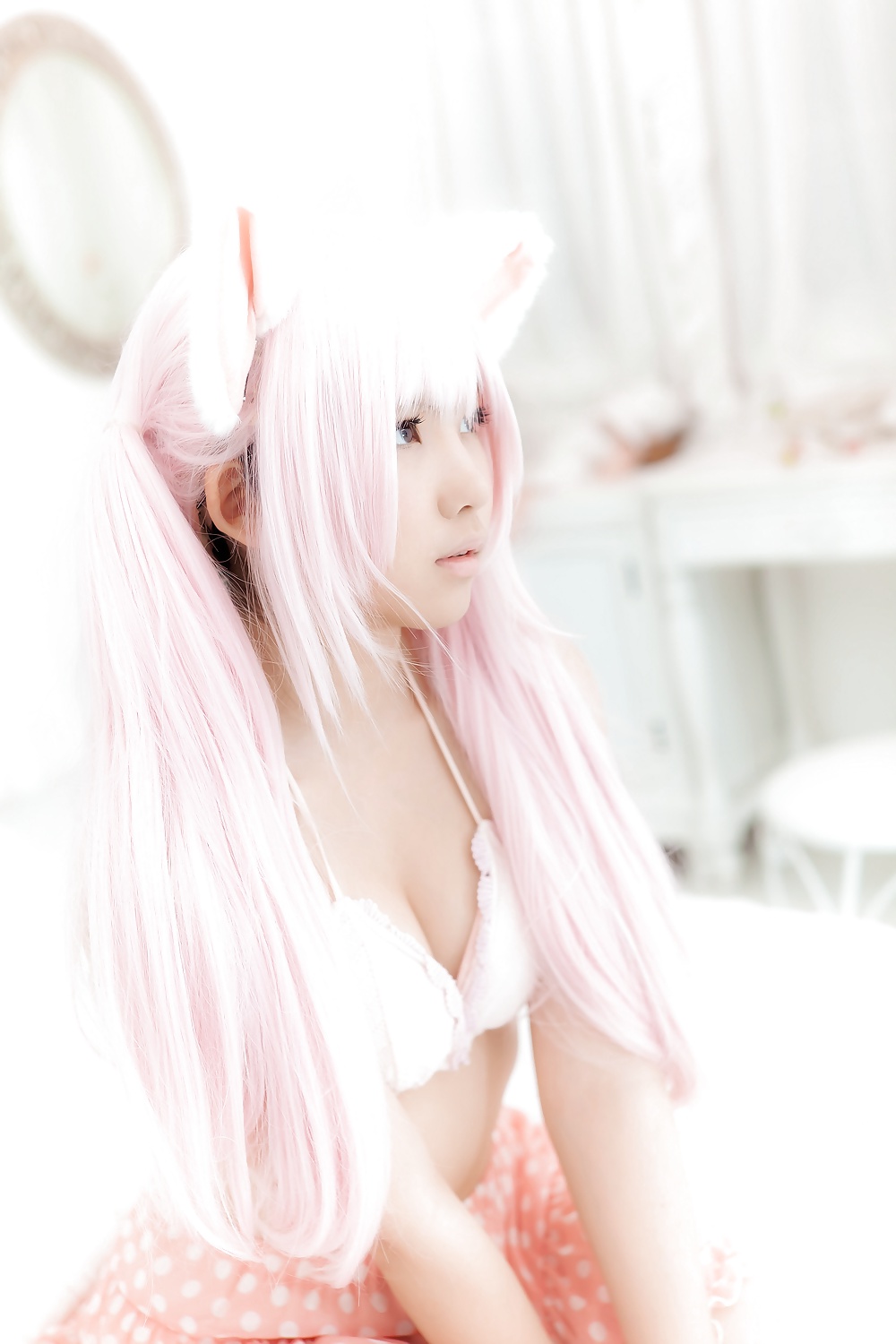 Asian Cosplay in White #26558992