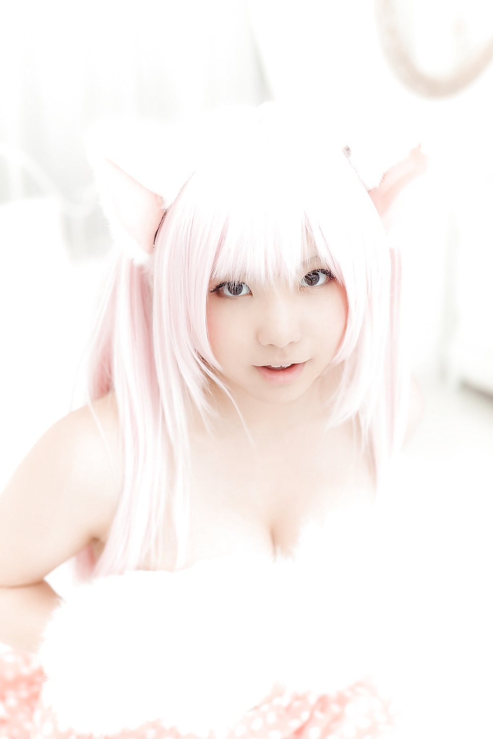 Asiatica cosplay in bianco
 #26559006