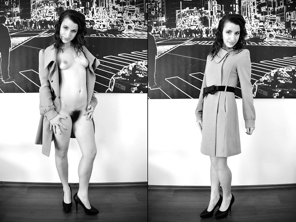 Mädchen Entkleiden Ihre Buschigen Biber In Schwarz Zu Zeigen Und Weiß #22967873