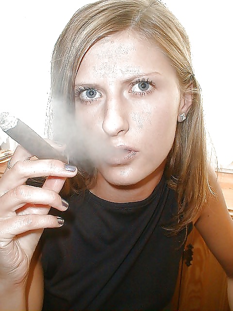 Sexy y cautivador fumadores de puros - i i
 #29338282