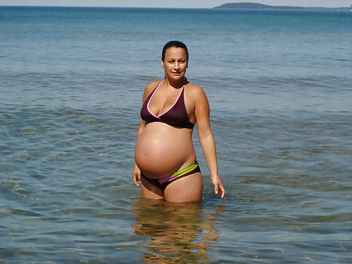 Pregnant women in bikini 1. #37437545