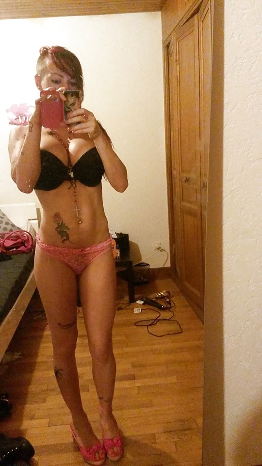 1人のセクシーな女性
 #28358793