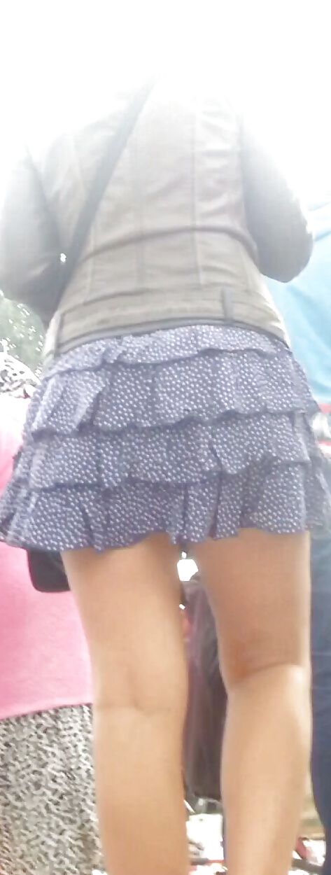 Spy sexy teens skirt and feet romanian #39075234