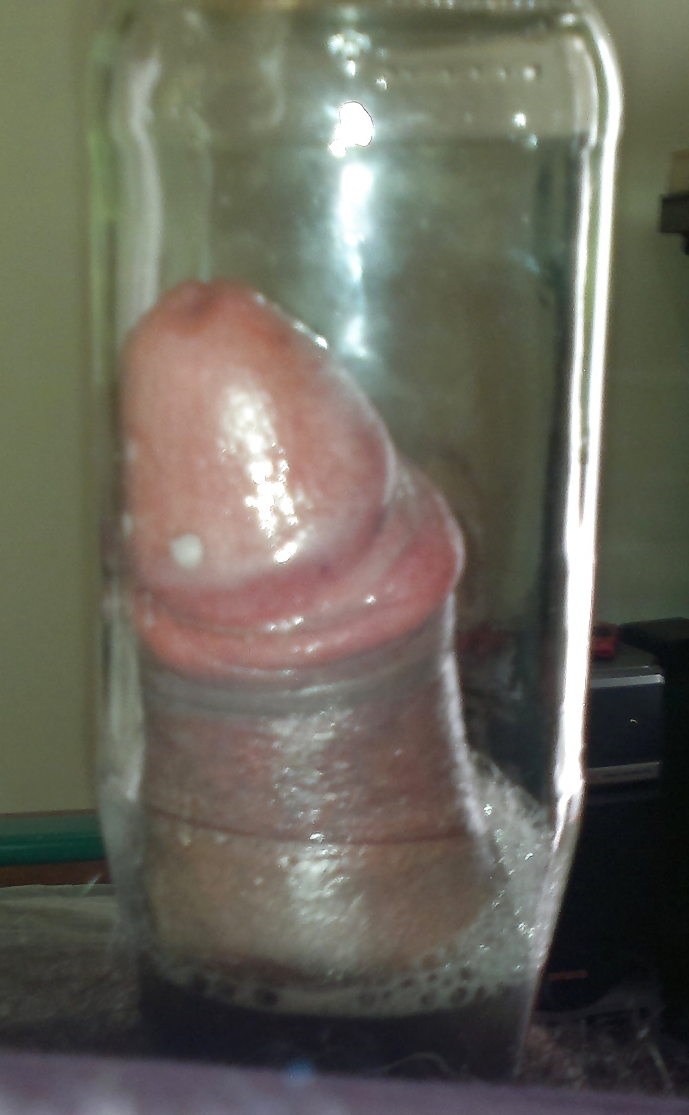 El pene dentro de mi botella
 #31918911