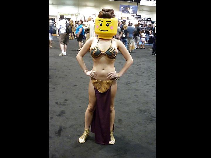 Star Wars Slave Leia Dressed and Undressed Gallery 2 #23046368